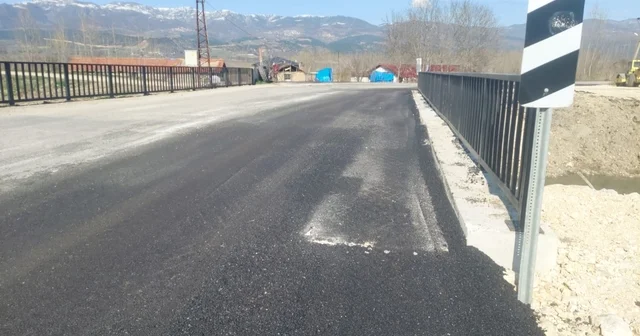 Niksar da Şahinli Mahmudiye grup yolundaki köprü genişletildi Tokat Haberleri