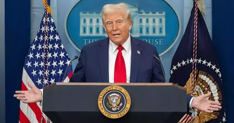 Trump: ABD donanması Hürmüz Boğazı ndan geçen gemilere yakında eşlik edecek