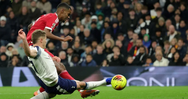 Liverpool Tothenham maçı ne zaman, saat kaçta? Liverpool Tothenham maçı hangi kanalda? İngiltere Premier Lig