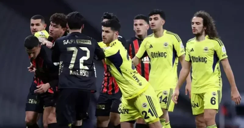 Karagümrük ün Fenerbahçe maçında penaltı ve kart beklediği pozisyonu Trio değerlendirdi!
