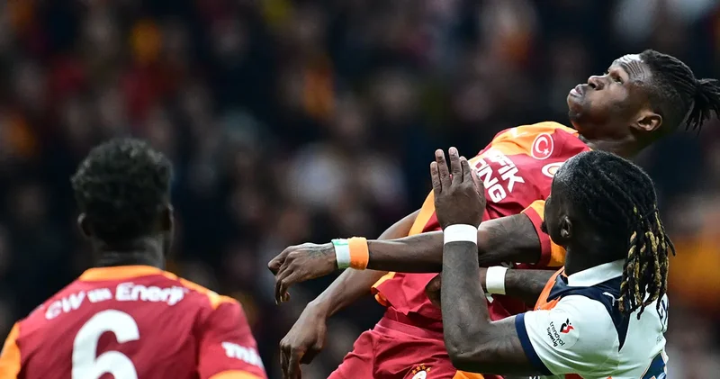 Başakşehir 10 kişi kaldı Galatasaray 1 dakika sonra golü buldu