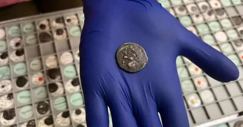 Elindeki madeni para 2.000 yıllık hazine çıktı Sözcü Gazetesi