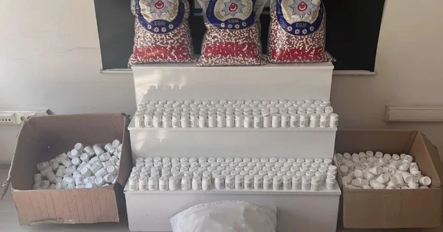 Otomobilde 52 bin 959 adet sentetik hap ele geçirildi; 2 tutuklama Balıkesir Haberleri