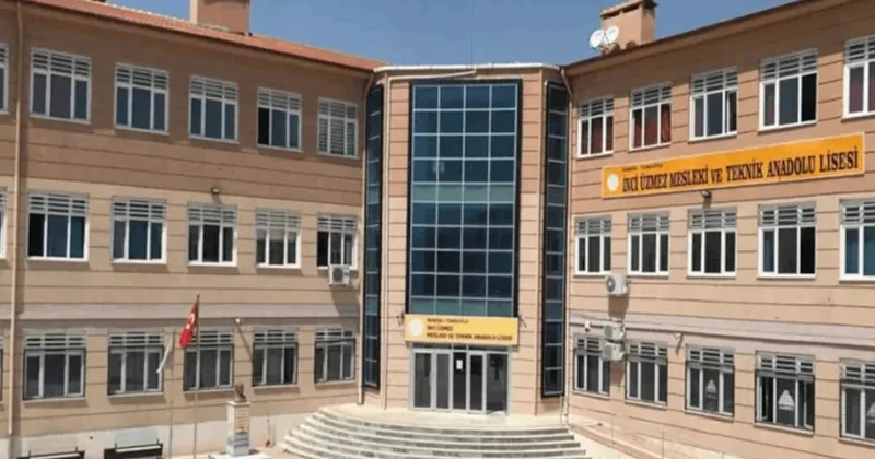 Öğrenciler dayanamayıp şikayet etmişti: Atatürk e hakaret eden öğretmen tutuklandı Sözcü Gazetesi