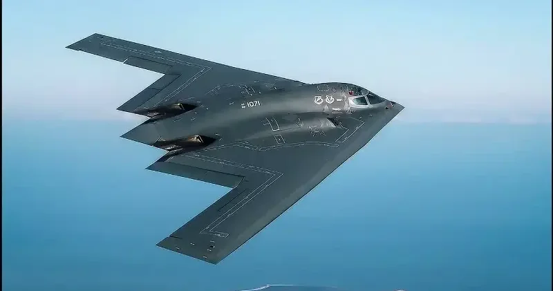 ABD B 2 lerle Tahran 30 balistikle vurdu Gündem Haberleri