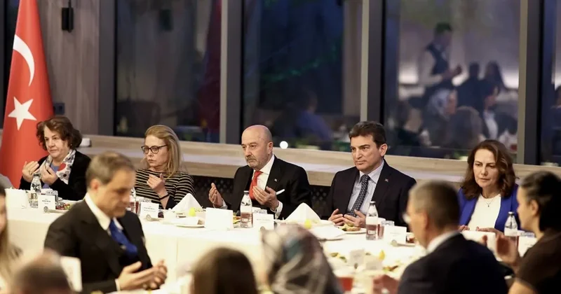 OYAK yönetimi, şehit aileleriyle iftar programında bir araya geldi