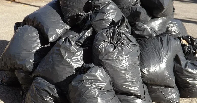 10 ton çöpün arasında altınlarını tek tek aradı Sözcü Gazetesi