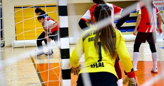 Bilecik te futsal turnuvasında madalya ve kupalar sahiplerini buldu Bilecik Haberleri