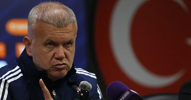 Volkan Kazak: Penaltı pozisyonunu bize açıklamaları lazım!