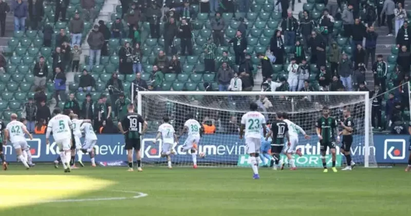 Süper Lig in tecrübeli yıldızı 90+4 te gelen zafer sonrası paylaştı! Fazla ağlanmasın