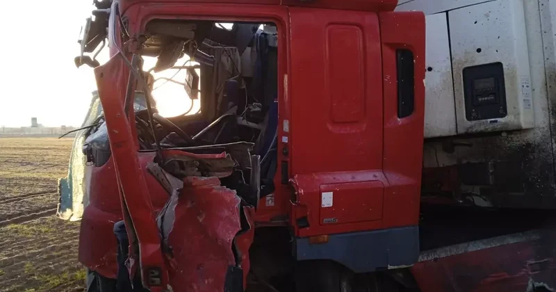 İran da İsrail Füzesine Maruz Kalan TIR Şoförü Hayatını Kaybetti