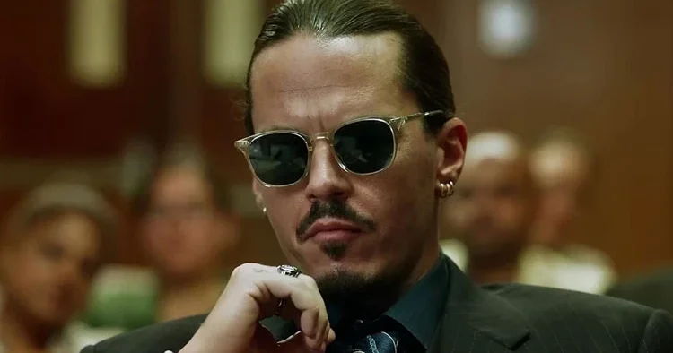 Ne aşklar yaşamıştı, hepsi tarihe geçti: Hayatının altın çağında kalıcı bir ilişki arıyor... Kadın peşinde koşacağıma gitar çalarım, daha iyi!