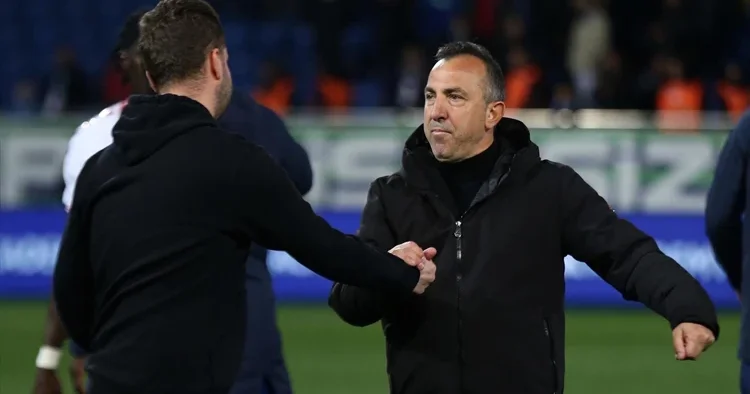 Recep Uçar dan galibiyet sonrası oyuncularına övgü!