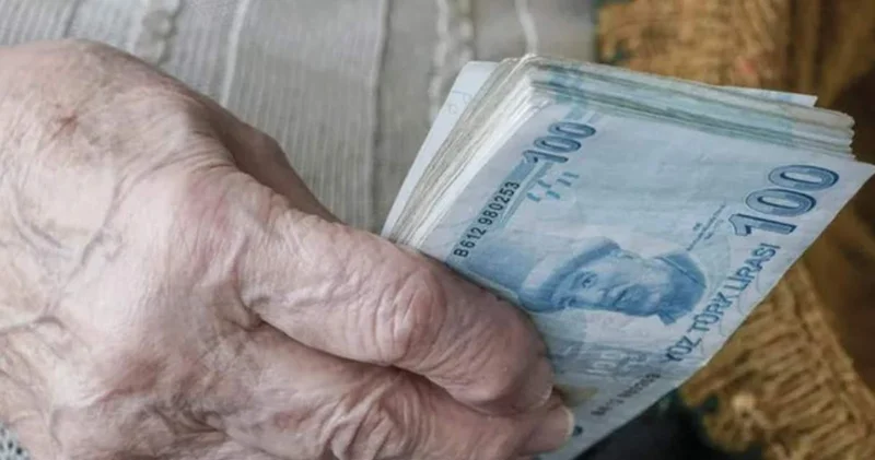 Emeklinin zam farkını etkileyecek! Türk bankası tahminini açıkladı