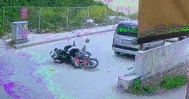 Edirne de 2 motosiklet çarpıştı; 1 yaralı, kaza kamerada Edirne Haberleri