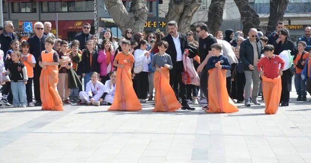 Çocuk şenliği Sinop ta renkli görüntülere sahne oldu Sinop Haberleri