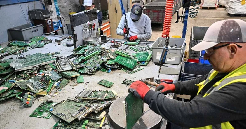 Eski cep telefonunuzu ne atın ne evde tutun! İçinden altın çıkıyor