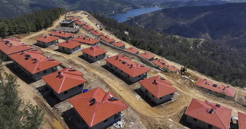 Yanan köyler yeniden kuruluyor: 138 ev teslime hazır