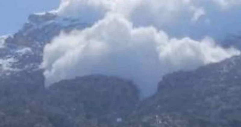 Sümbül Dağı’ndan kopan dev çığ, Zap Suyu’nun akışını kesti!