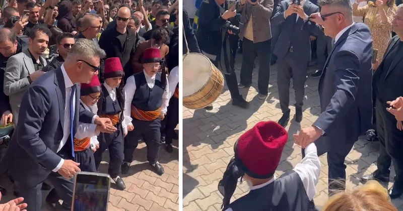 Mendili kapan Sadettin Saran çocuklarla halay çekti