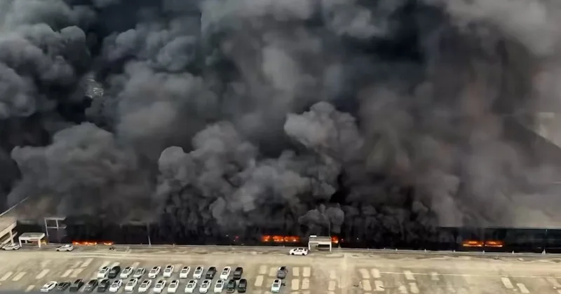 Türkiye yatırımı tartışma konusu olmuştu: Otomotiv devi ByD nin fabrikası küle döndü! Sözcü Gazetesi