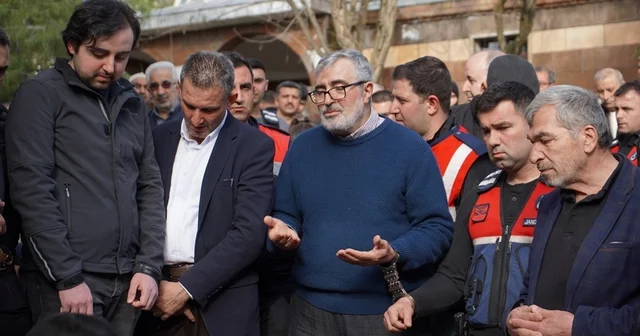 Fadıl Akgündüz, annesinin cenazesine jandarma nezaretinde katıldı Siirt Haberleri