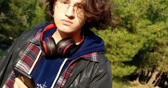 Üniversiteli gencin ölümüyle sonuçlanan kazada sürücüye 6 yıl 8 ay hapis Kaldırımda yürürken hayatını kaybetti, sürücü bilinçli taksirle ölüme neden olma suçundan ceza aldı Antalya Haberleri