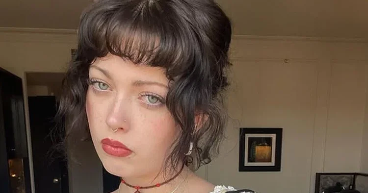 Babasının şöhreti onun günahı oldu: Torpilli zengin çocuk diye yerden yere vurdular