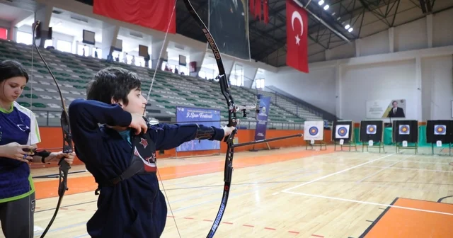 Spor festivalinde öğrenciler okçular yarıştı Bursa Haberleri
