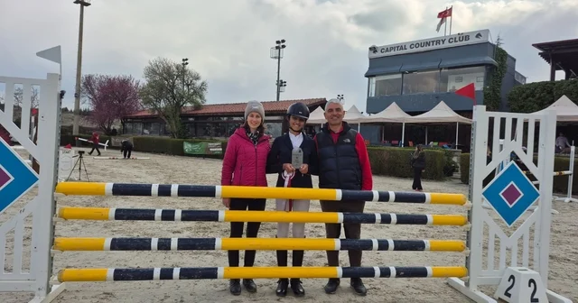 Ankara Yıldırım Beyazıt Üniversitesi Spor Kulübü binicisi Turasan, 3 kupa kazandı Ankara Haberleri