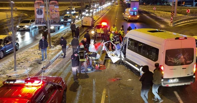 Erzurum da buzlanma nedeniyle meydana gelen kazalarda 5 kişi yaralandı Erzurum Haberleri