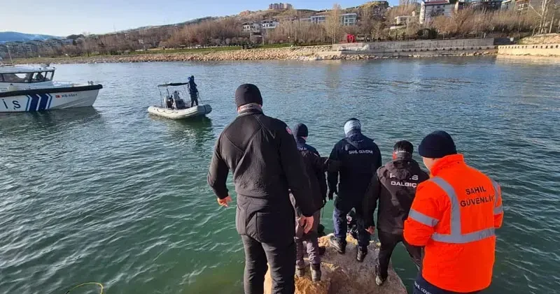 Van Gölü’nde kaybolan Boran Öner’in cansız bedeni bulundu