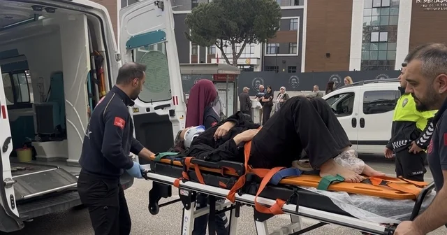 Bursa da alt geçit yerine yolu kullanan yayaya otomobil çarptı Bursa Haberleri