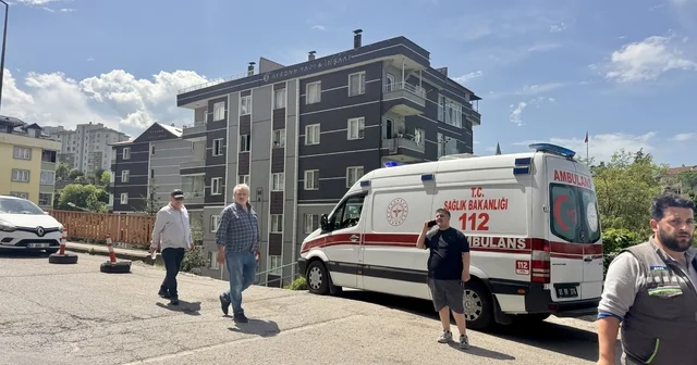 Trabzon da çıkan yangında 1 kişi dumandan etkilendi Trabzon Haberleri
