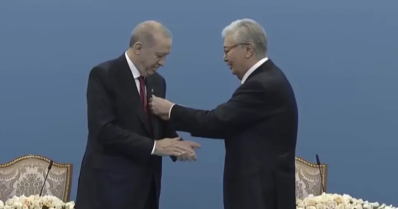 Kazakistan da Cumhurbaşkanı Erdoğan a Ahmet Yesevi Nişanı verildi