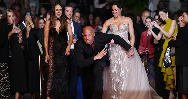 Cannes kırmızı halısında Vin Diesel şov!