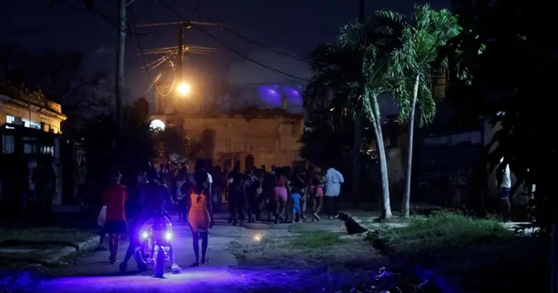 Havana’da yakıt krizi büyüyor: Binler kişi sokakta