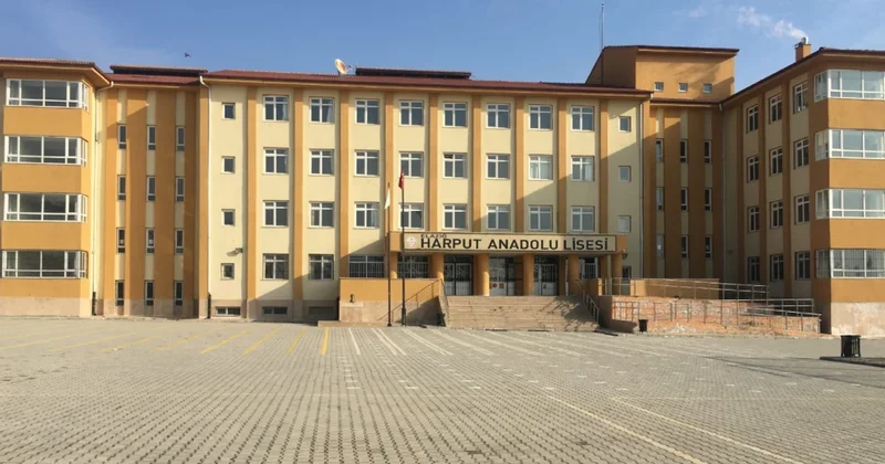 Satır, bıçak, mermi! Lisede facia son anda önlendi Sözcü Gazetesi