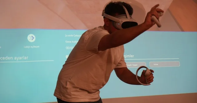 Terapiye sanal gerçeklik dokunuşu: Fobisi olanlar dikkat Türkiye de bir ilk oldu, psikolojide yapay zeka müfredata girdi Geleceğin psikologları Kocaeli de VR gözlüklerle eğitim alıyor Kocaeli Haberleri