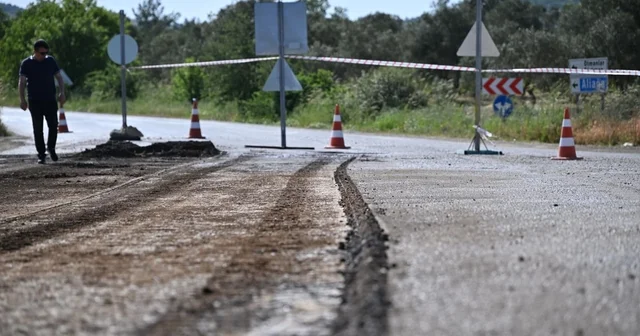 Büyüksümbüller Ortaköy yolunda sıcak asfalt mesaisi Manisa Haberleri