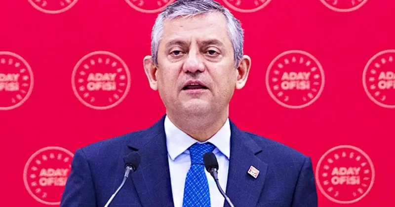CHP yi yeni bir korku sardı: Özel in gece mesajlaşmaları