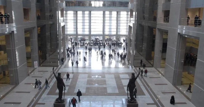 Adliye girişinde yakayı ele verdi! ‘Boşanma davası açacaktım’ dedi Sözcü Gazetesi