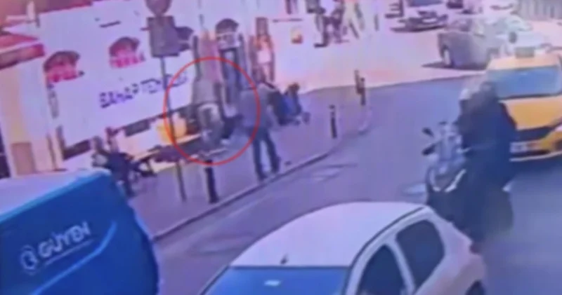 Yan baktın dehşeti! Karnından bıçakladı! Son dakika haberleri