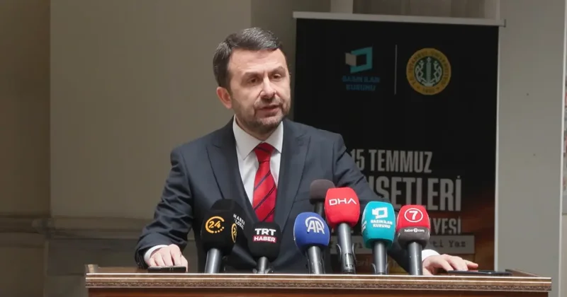 Geleceğin gazetecileri 15 Temmuz manşetleri atölyesinde buluştu