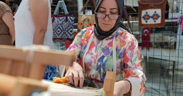 Denizli de el sanatları kursiyerlerinin el emeği eserleri görücüye çıktı Denizli Haberleri