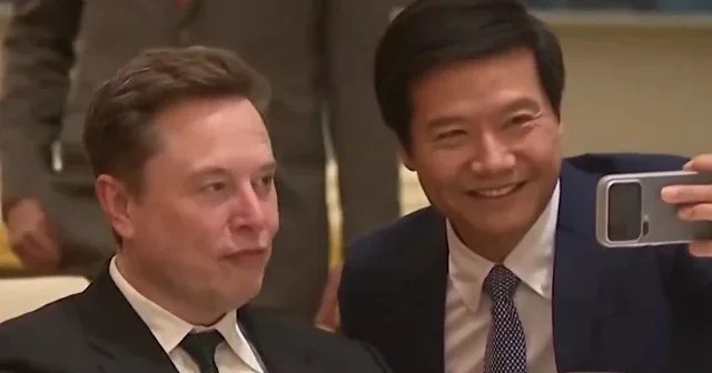 Elon Musk’ın kendisiyle selfie çekmek isteyen Xiaomi’nin kurucusu Lei Juna olan tavrı gündem oldu VİDEO İZLE