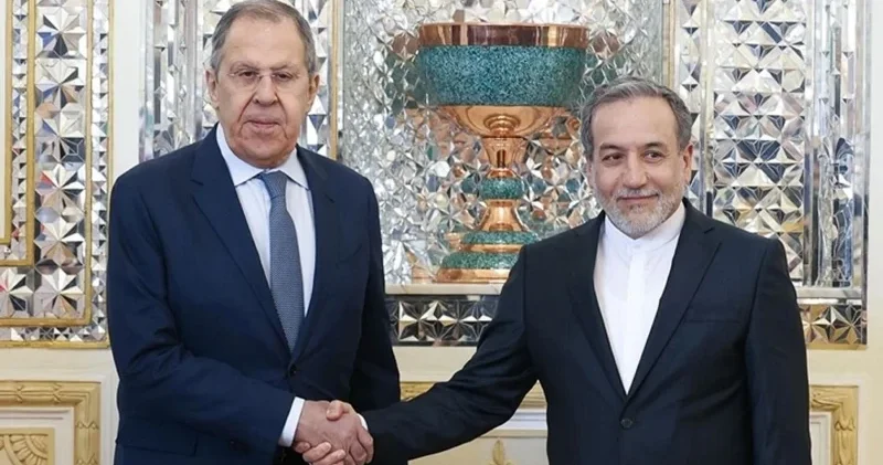 İran Dışişleri Bakanı Erakçi, Rus mevkidaşı Lavrov ile bir araya geldi Dünya Haberleri