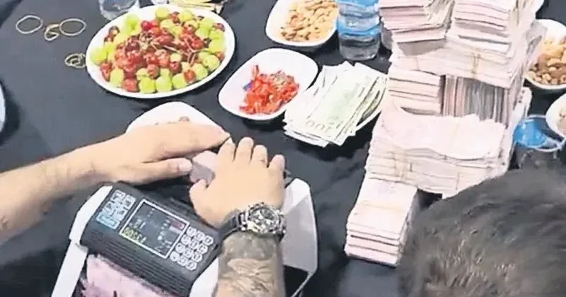 MEVLÜT TEZEL Para saymaktan yoruldular!