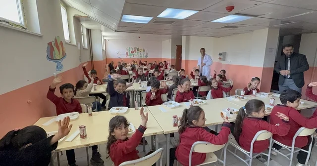 Tatvan Mesleki Eğitim Merkezi, köy okulu öğrencilerinin yüzünü güldürdü Bitlis Haberleri