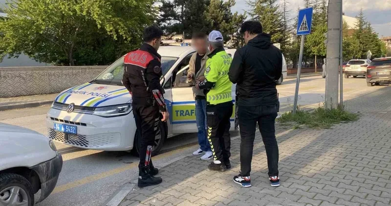 Trafikte tehlike saçtı: Ehliyetsiz sürücü alkollü çıktı Bolu Haberleri